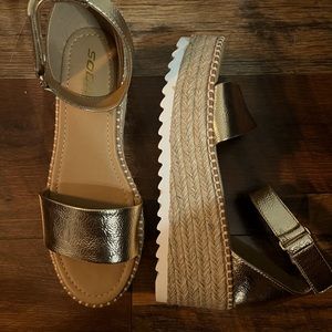 Soda, platform sandal